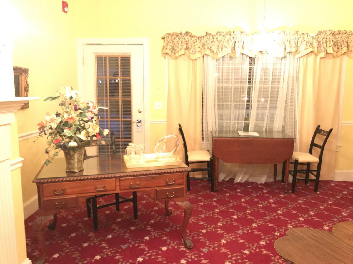 1896 House Country Inn - Barnside Inn Williamstown Bagian luar foto