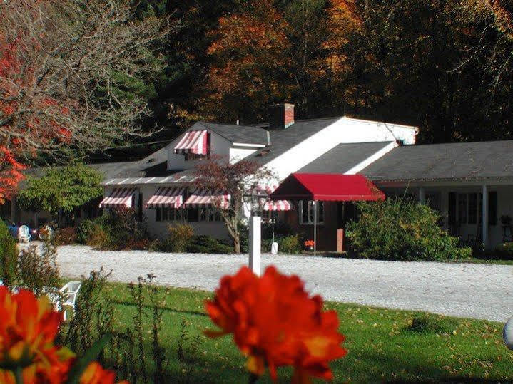 1896 House Country Inn - Barnside Inn Williamstown Bagian luar foto